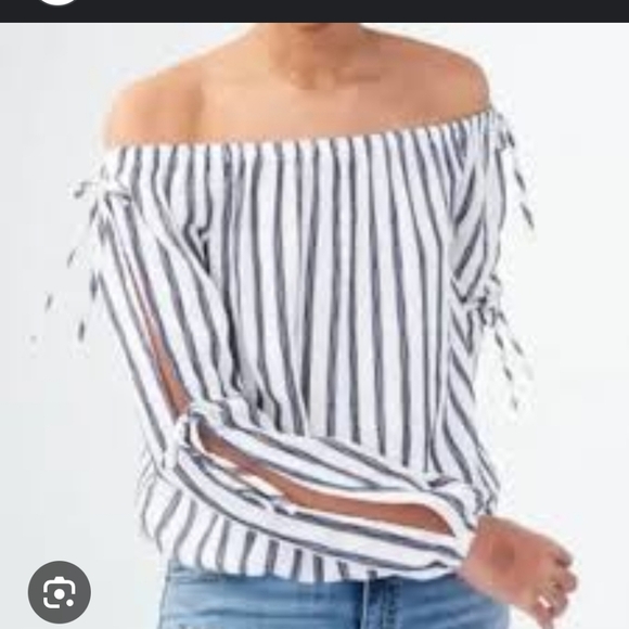 Aeropostale Blue And White Tie Sleeve Top Size Small - Picture 1 of 5